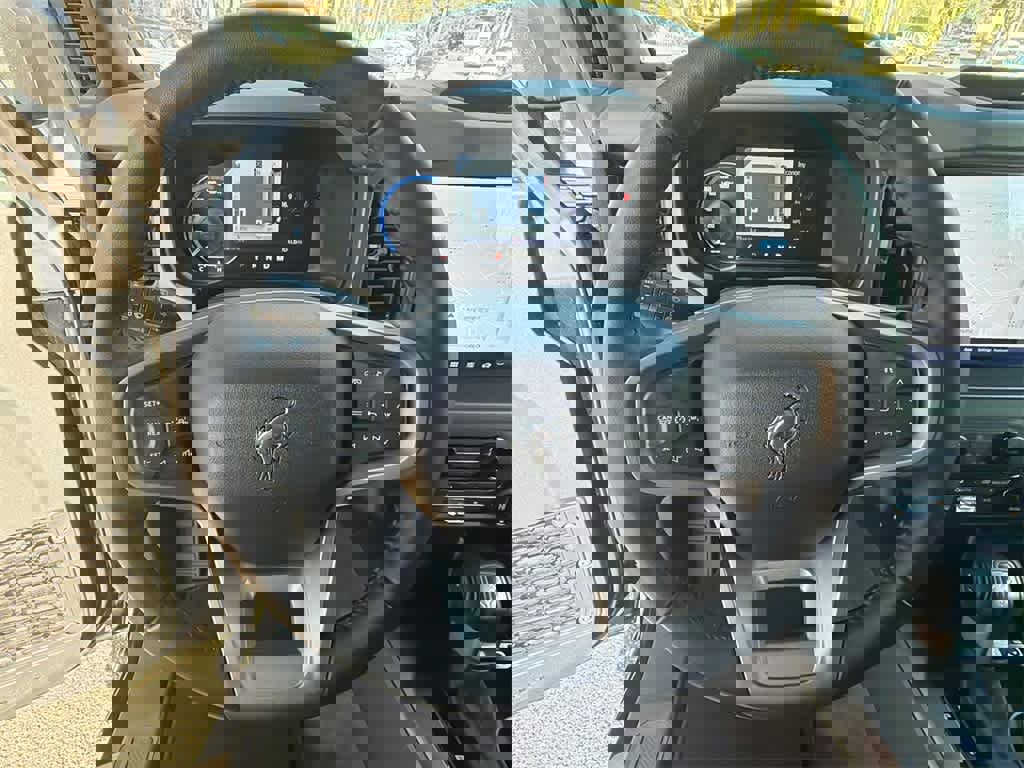 Certified 2024 Ford Bronco Black Diamond image 16