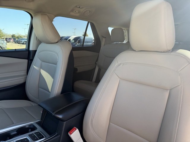 Certified 2020 Ford Explorer XLT w/ Equipment Group 202A image 11