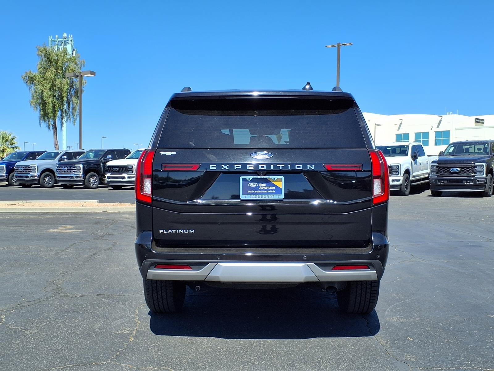 Certified 2025 Ford Expedition Platinum AWD/4WD image 5