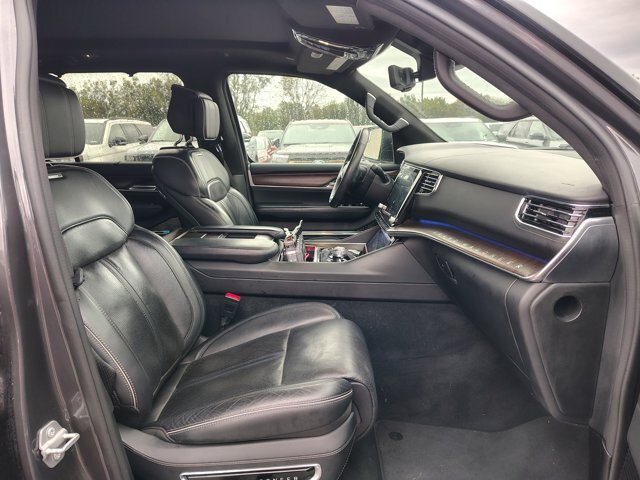 Used 2023 Jeep Grand Wagoneer Series II AWD/4WD image 15
