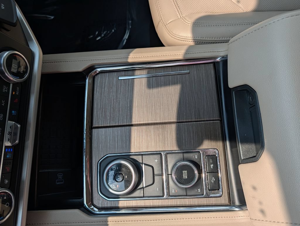 Certified 2024 Ford Expedition Limited AWD/4WD image 15