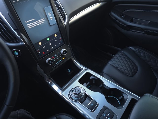 Certified 2024 Ford Edge Titanium image 25