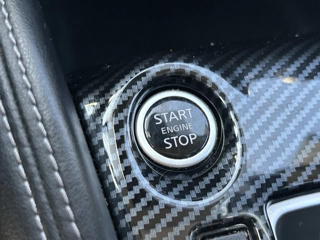 Used 2020 Nissan Kicks SR w/ SR Premium Package FWD image 28