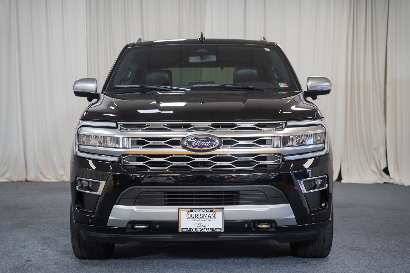 Certified 2023 Ford Expedition Platinum AWD/4WD image 2