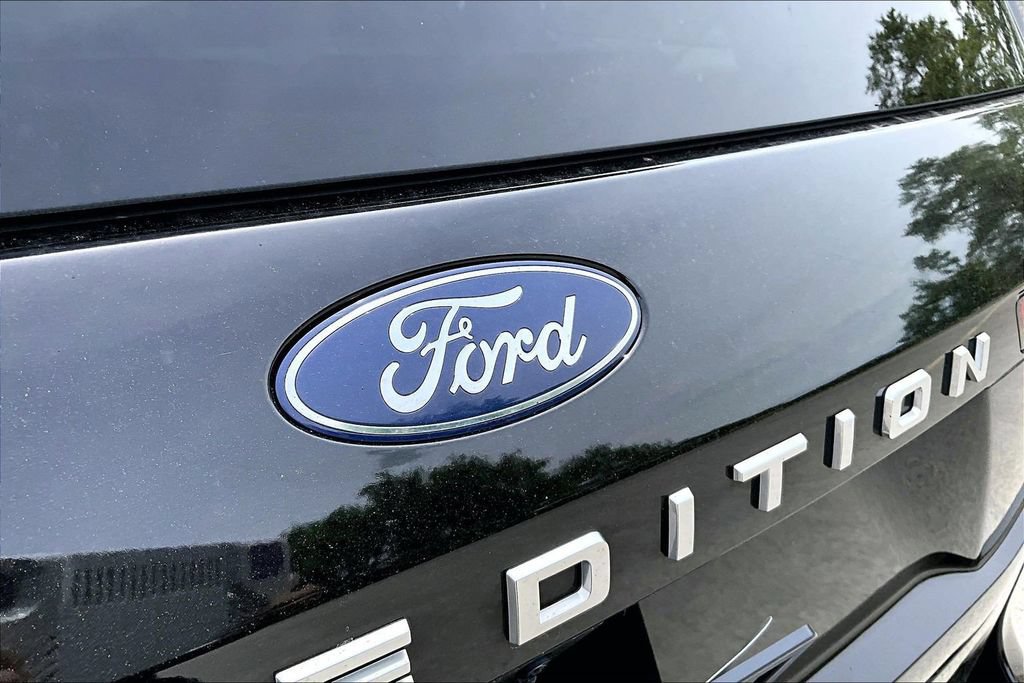 Certified 2025 Ford Expedition Platinum AWD/4WD image 32