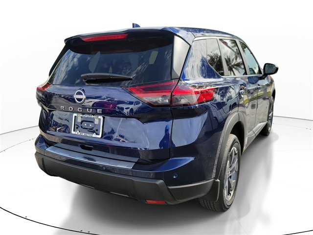 Used 2026 Nissan Rogue SV image 3