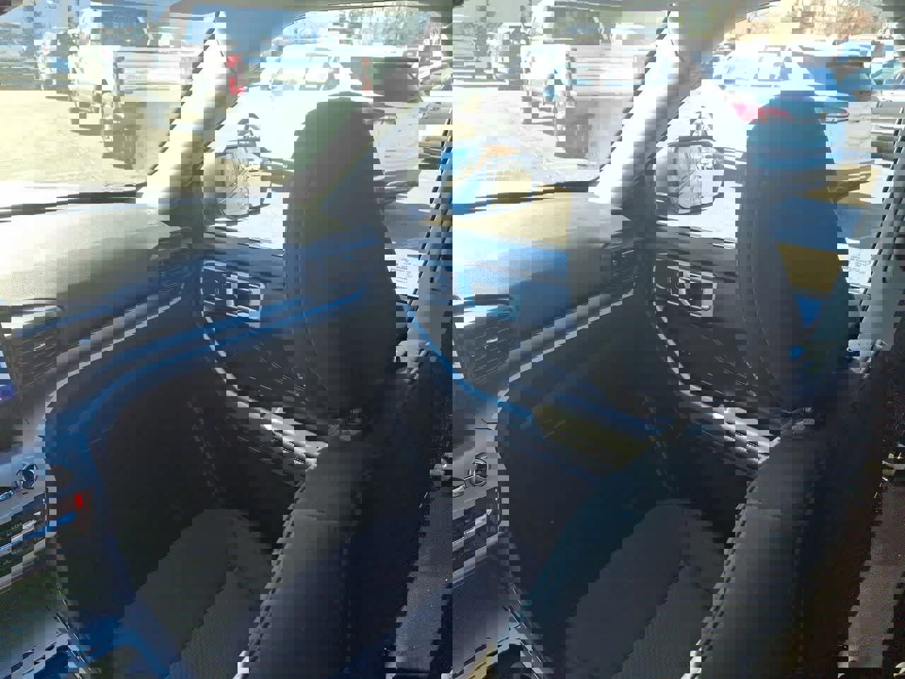 Certified 2023 Ford Explorer XLT image 11