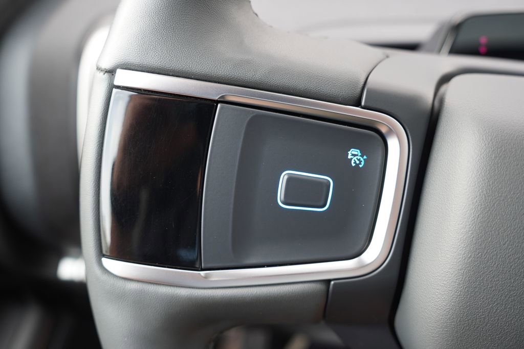 Certified 2025 Ford Expedition Active AWD/4WD image 39