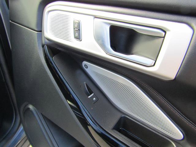 Certified 2022 Ford Explorer Platinum w/ Equipment Group 601A image 14