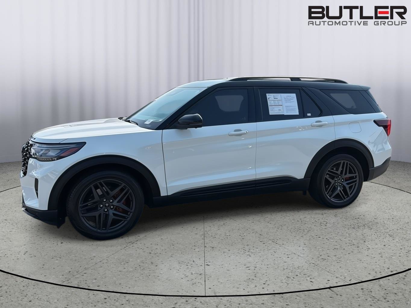 Certified 2025 Ford Explorer ST AWD/4WD image 3