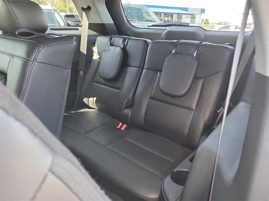 Certified 2022 Ford Explorer XLT w/ Equipment Group 202A image 13