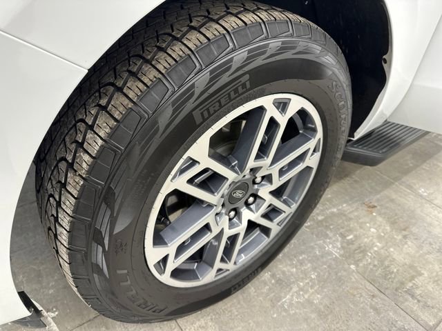 Certified 2025 Ford Expedition Active image 43