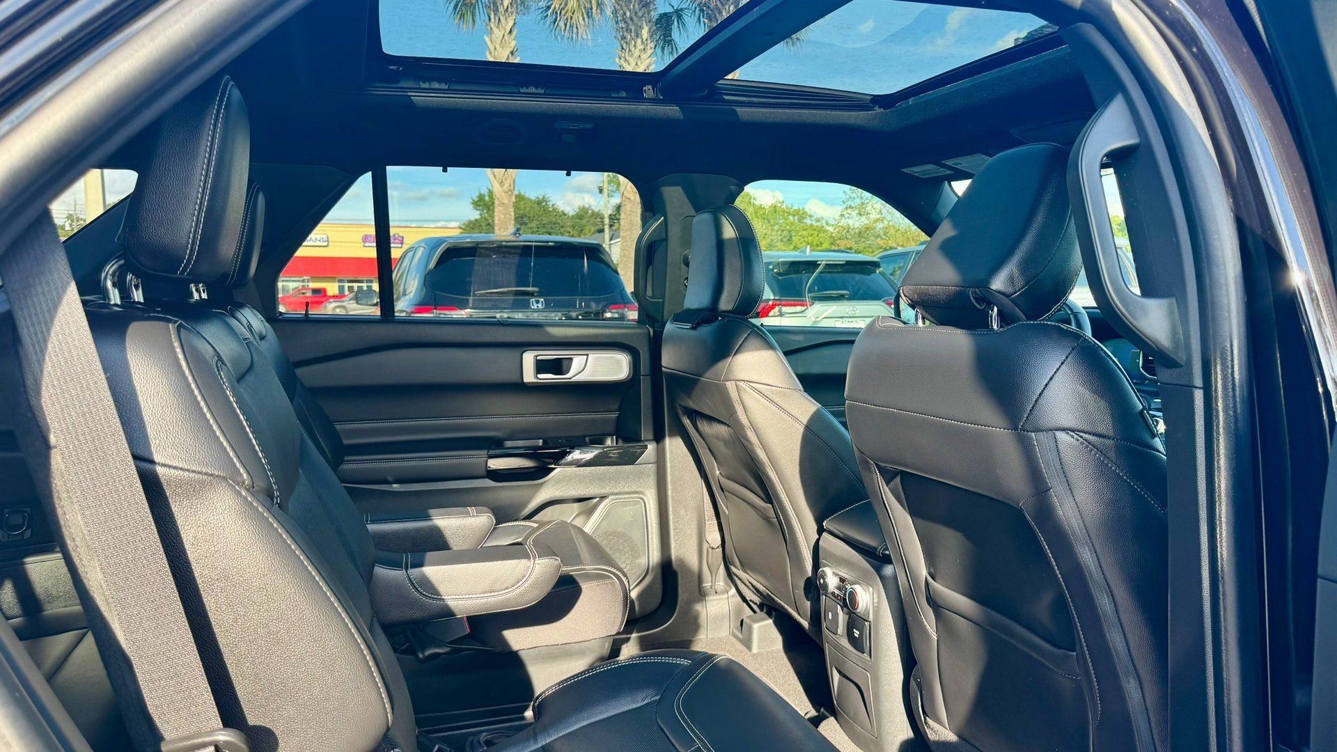 Certified 2023 Ford Explorer ST w/ Technology Package image 9