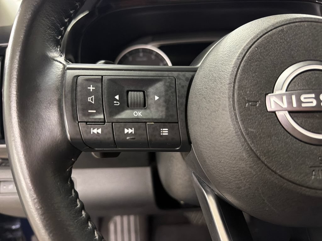 Used 2025 Nissan Pathfinder SV FWD image 20