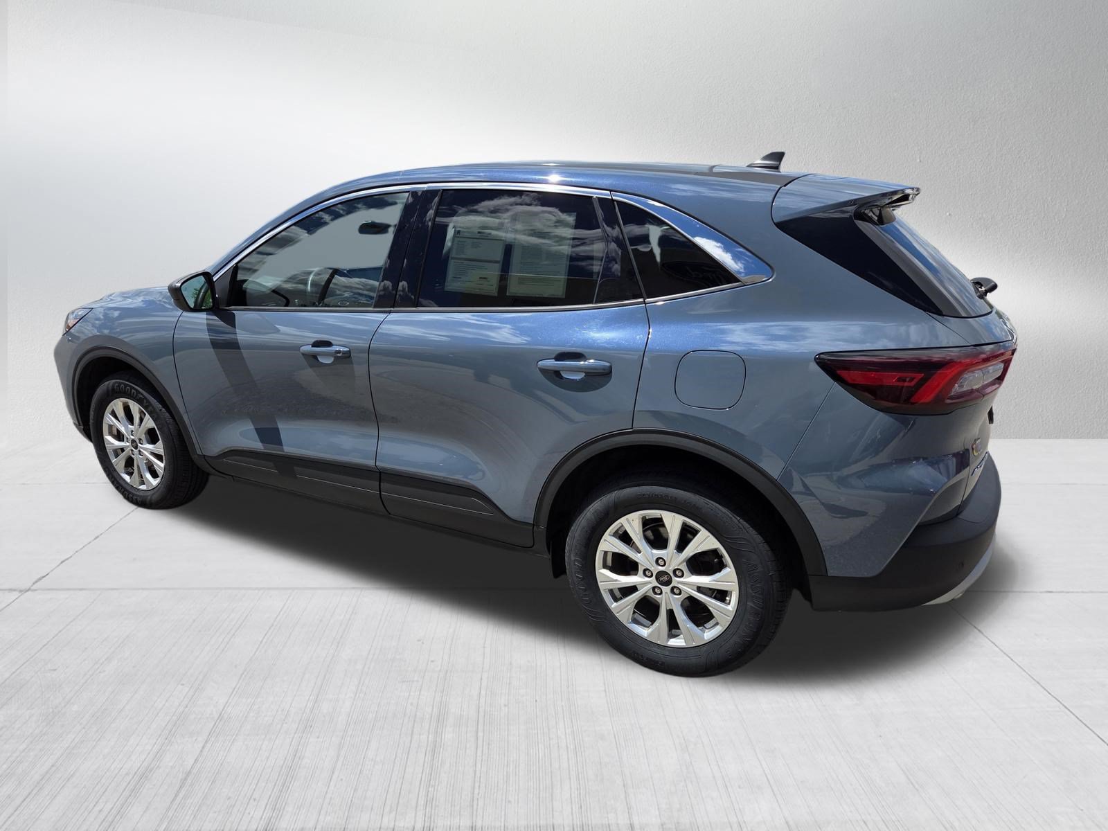 Certified 2023 Ford Escape Active w/ Tech Pack #1 AWD/4WD image 5