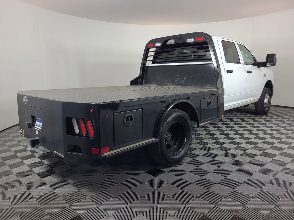 Used 2024 RAM 3500 Tradesman w/ Chrome Appearance Group image 3