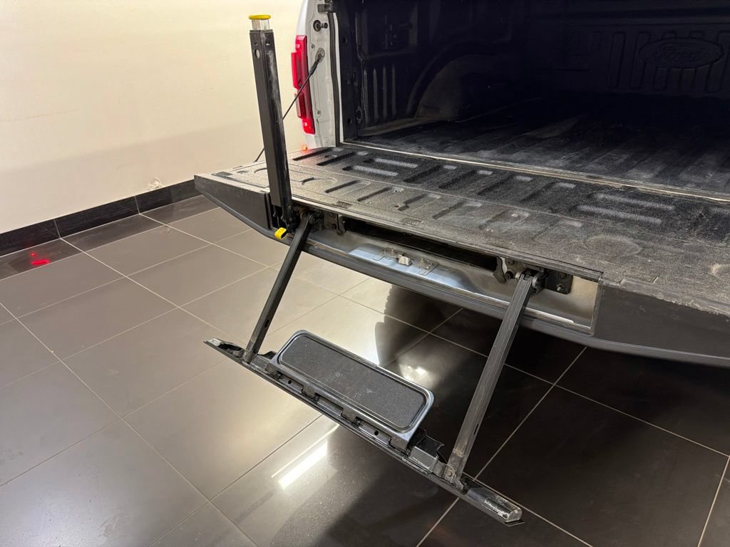 Certified 2019 Ford F150 Raptor w/ Equipment Group 802A Luxury AWD/4WD image 37