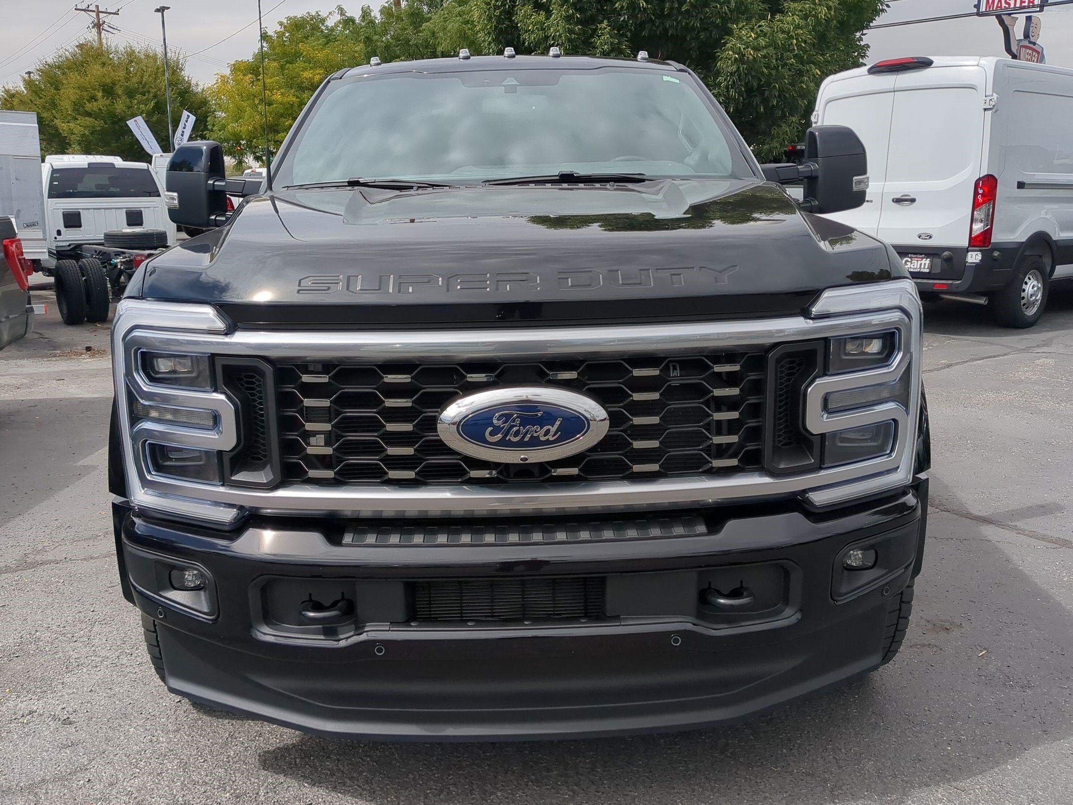 Certified 2026 Ford F450 Platinum w/ FX4 Off-Road Package AWD/4WD image 11