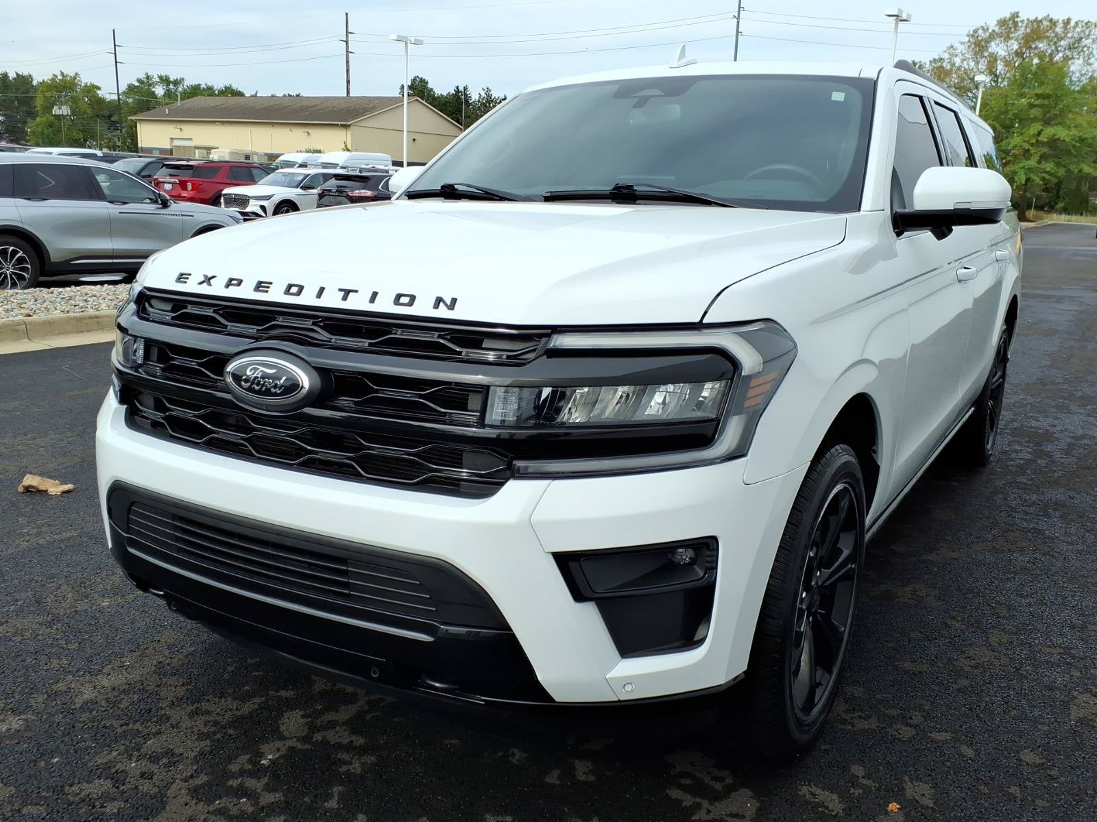 Certified 2024 Ford Expedition Max Limited AWD/4WD image 3