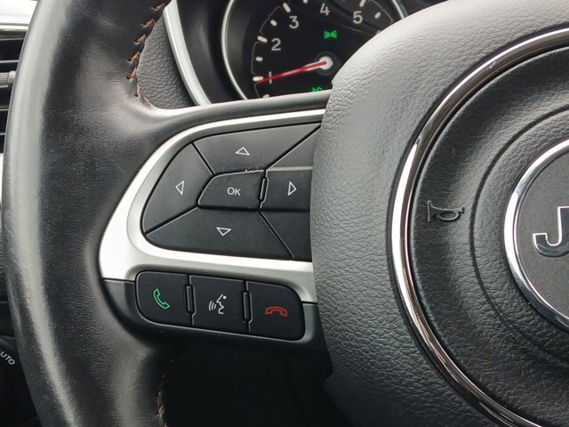 Used 2018 Jeep Compass Latitude w/ Popular Equipment Group FWD image 9