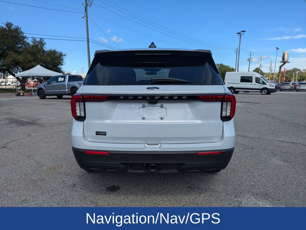 Certified 2026 Ford Explorer Active RWD image 5