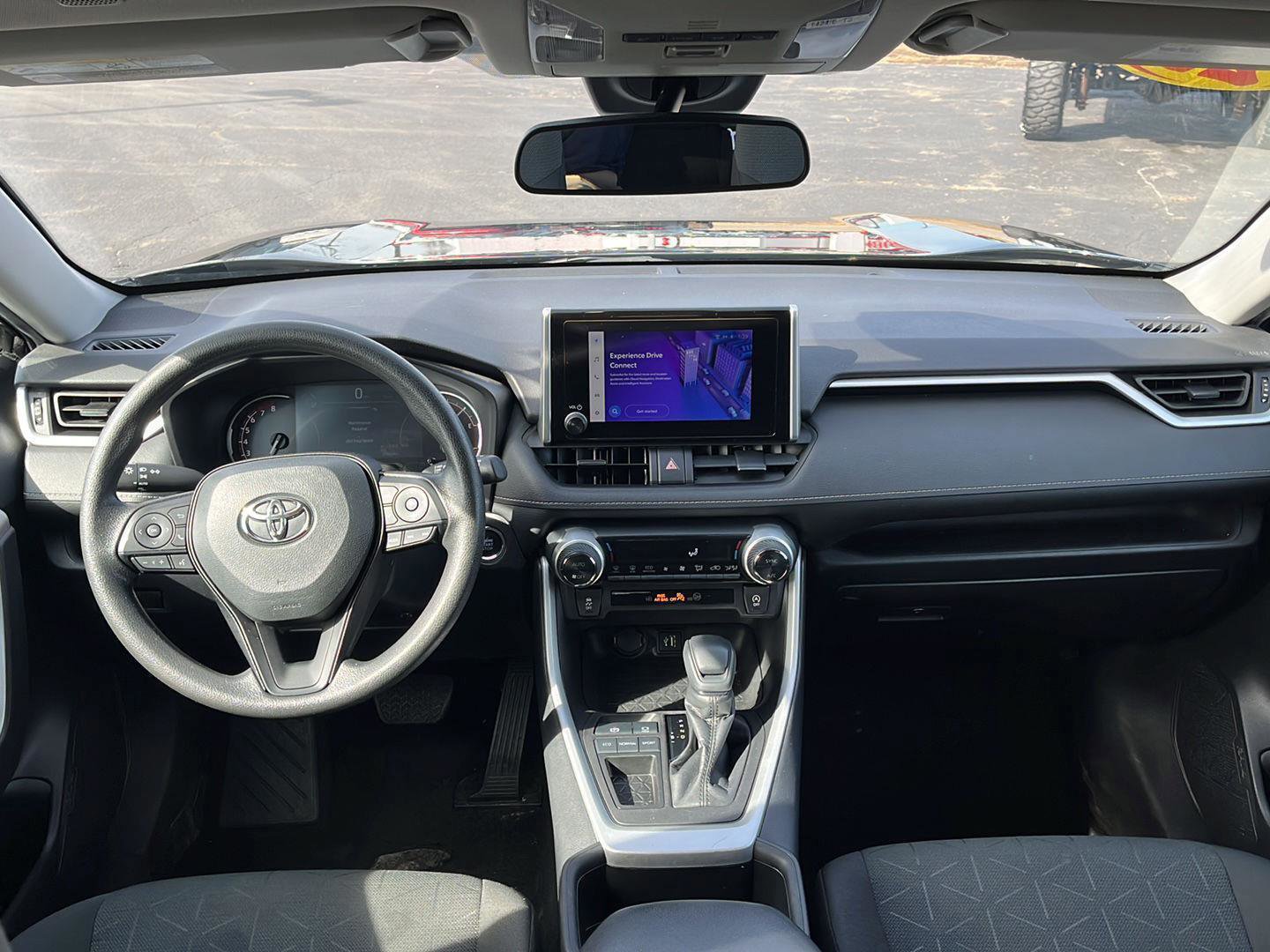 Used 2023 Toyota RAV4 XLE image 18