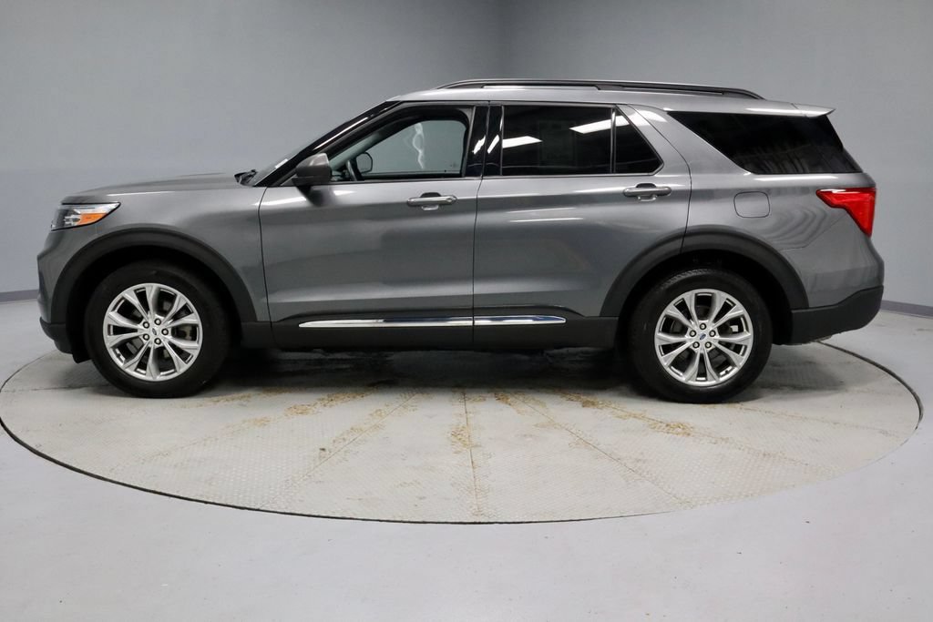 Certified 2023 Ford Explorer XLT w/ Equipment Group 202A AWD/4WD image 29