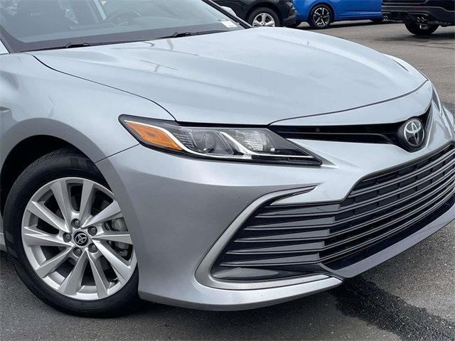 Used 2024 Toyota Camry LE image 9