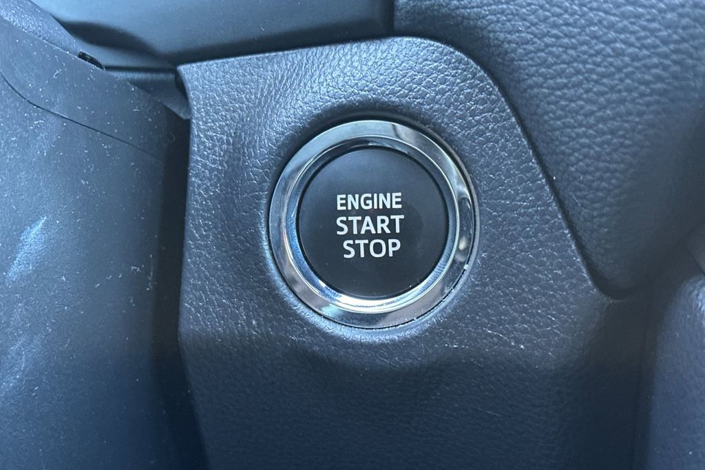 Used 2025 Toyota RAV4 XLE image 20