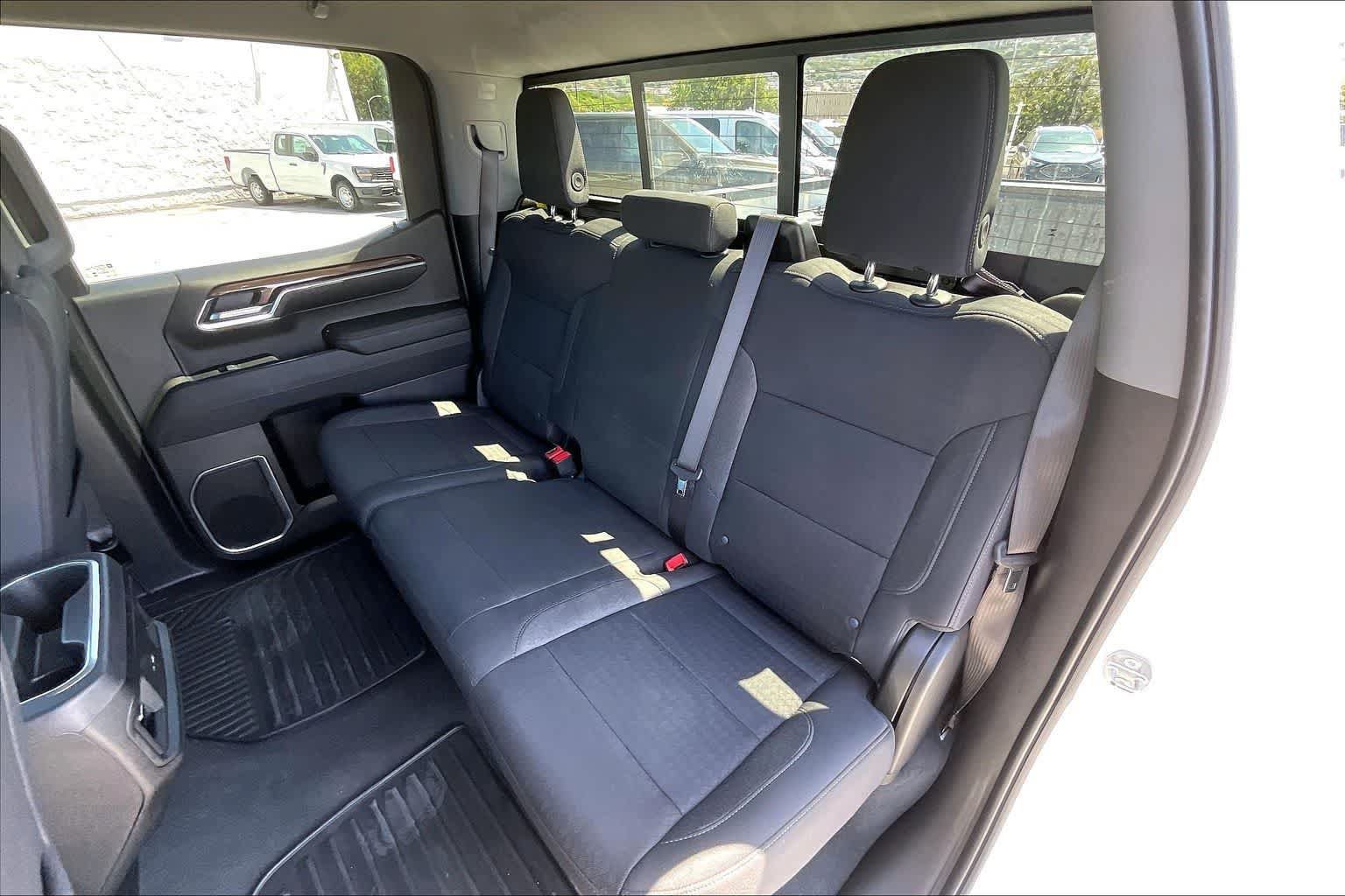 Used 2024 Chevrolet Silverado 1500 RST w/ Convenience Package II RWD image 29
