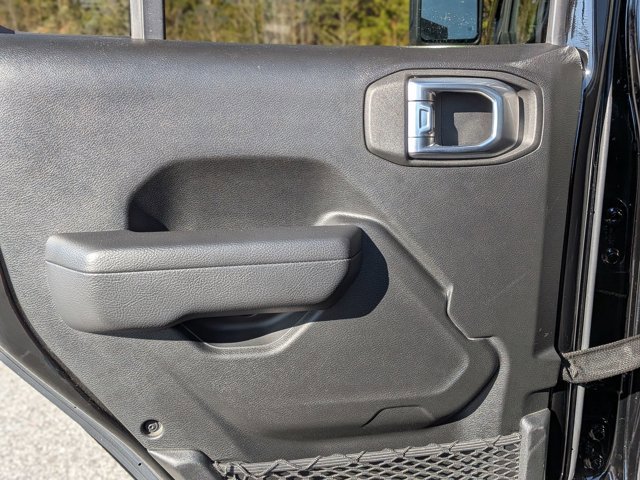 Used 2022 Jeep Gladiator Rubicon w/ Cold Weather Group image 28