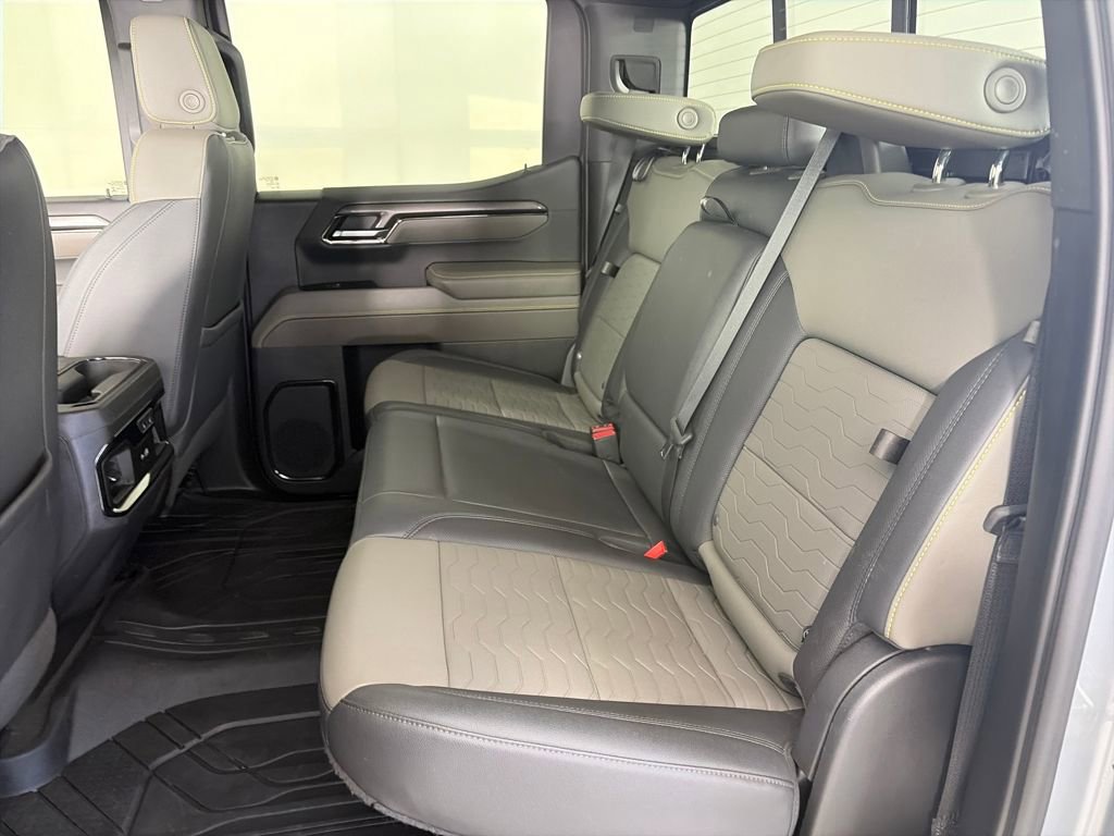 Used 2023 Chevrolet Silverado 1500 ZR2 w/ Technology Package image 13