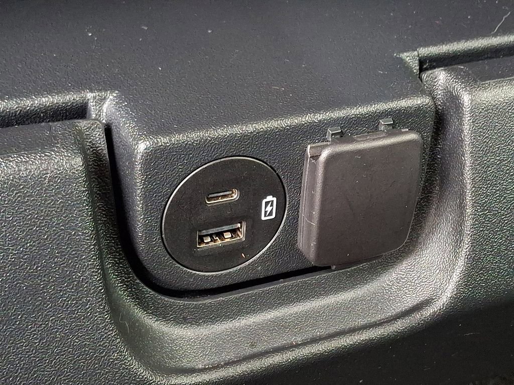 Certified 2022 Ford F150 XLT w/ Equipment Group 302A High image 11