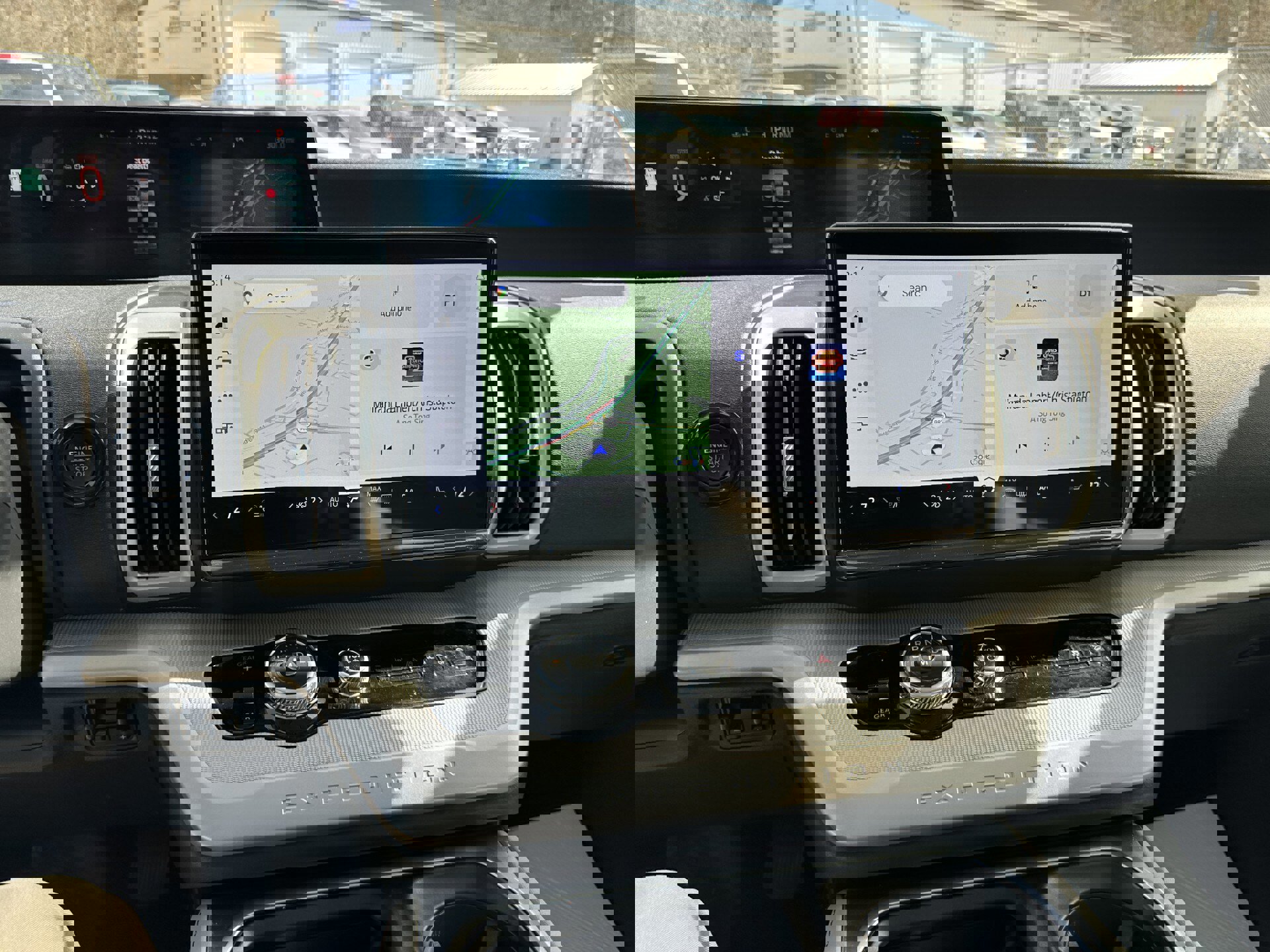 Certified 2025 Ford Expedition Active image 12