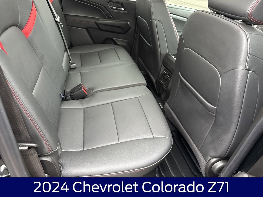 Used 2024 Chevrolet Colorado Z71 w/ Z71 Convenience Package 2 image 15