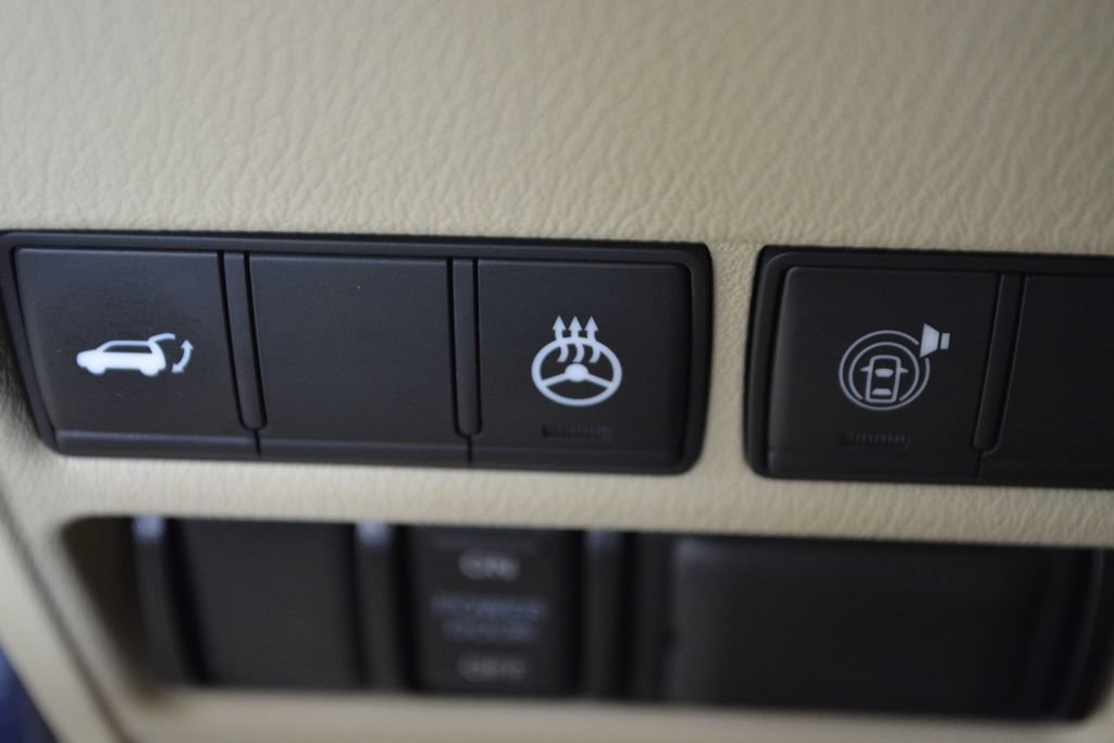 Used 2018 INFINITI QX80 4WD w/ Deluxe Technology Package image 19