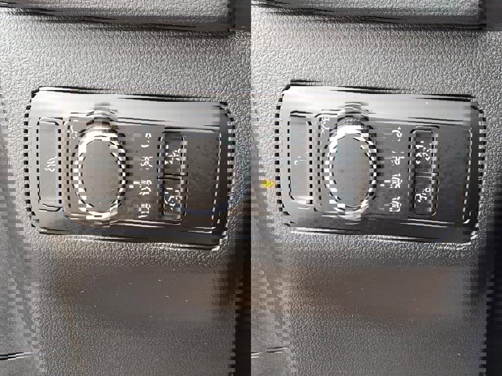 Certified 2022 Ford Escape SE w/ Convenience Package image 15