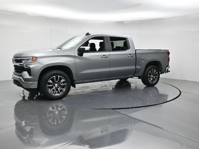 Used 2024 Chevrolet Silverado 1500 LT AWD/4WD image 5