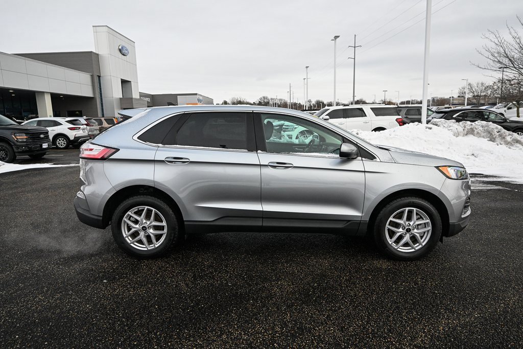 Certified 2024 Ford Edge SEL w/ Convenience Package image 9