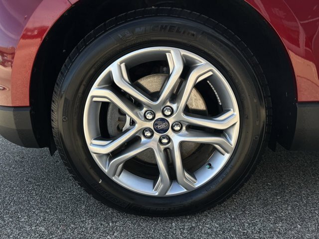 Certified 2018 Ford Edge Titanium w/ Equipment Group 301A AWD/4WD image 10