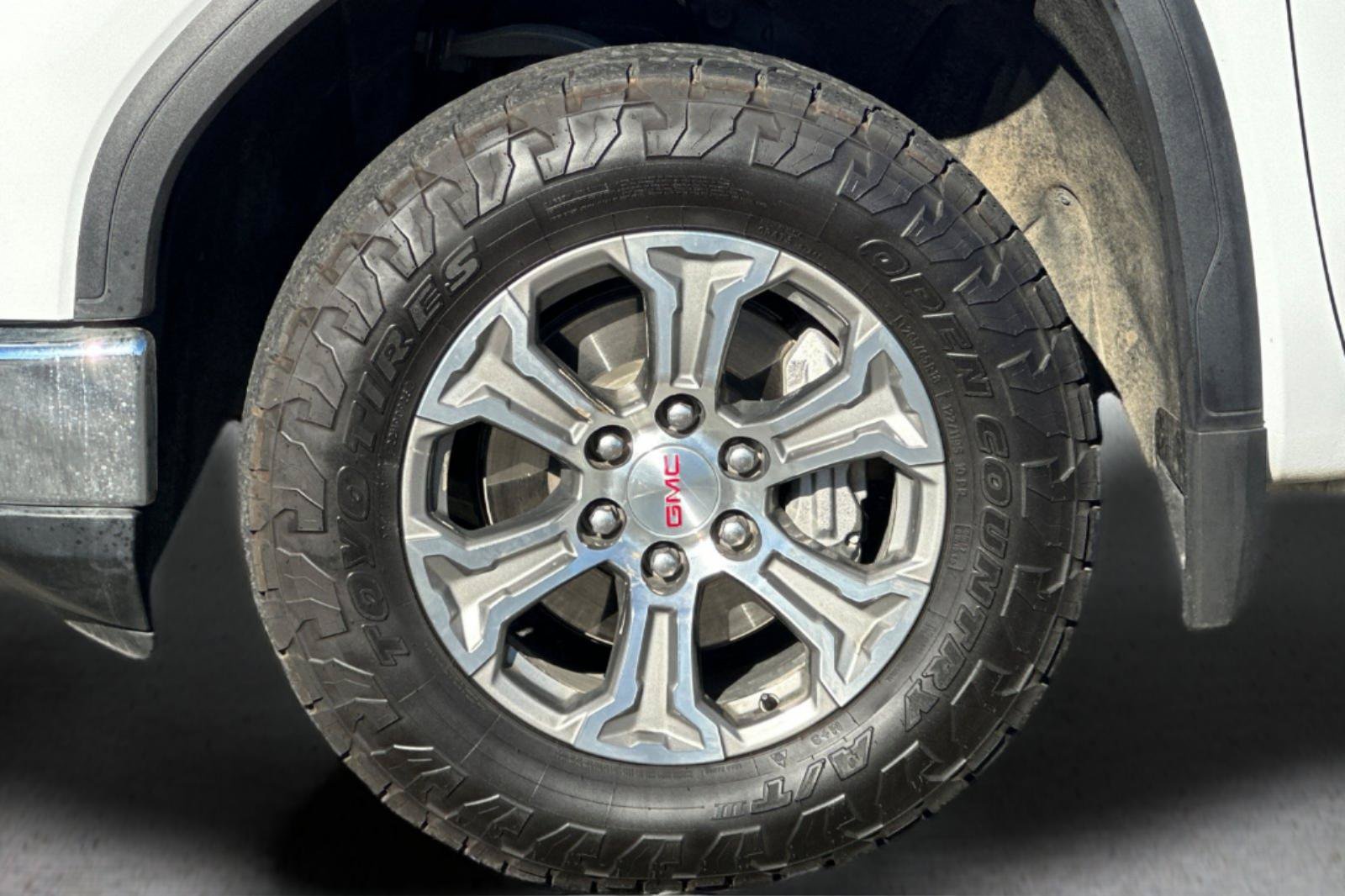 Used 2025 GMC Sierra 1500 SLT AWD/4WD image 23