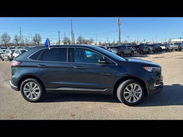 Certified 2024 Ford Edge Titanium AWD/4WD image 3