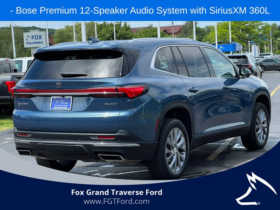 Used 2025 Buick Enclave Preferred AWD/4WD image 8