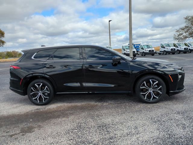 Used 2025 Toyota Crown Signia image 4