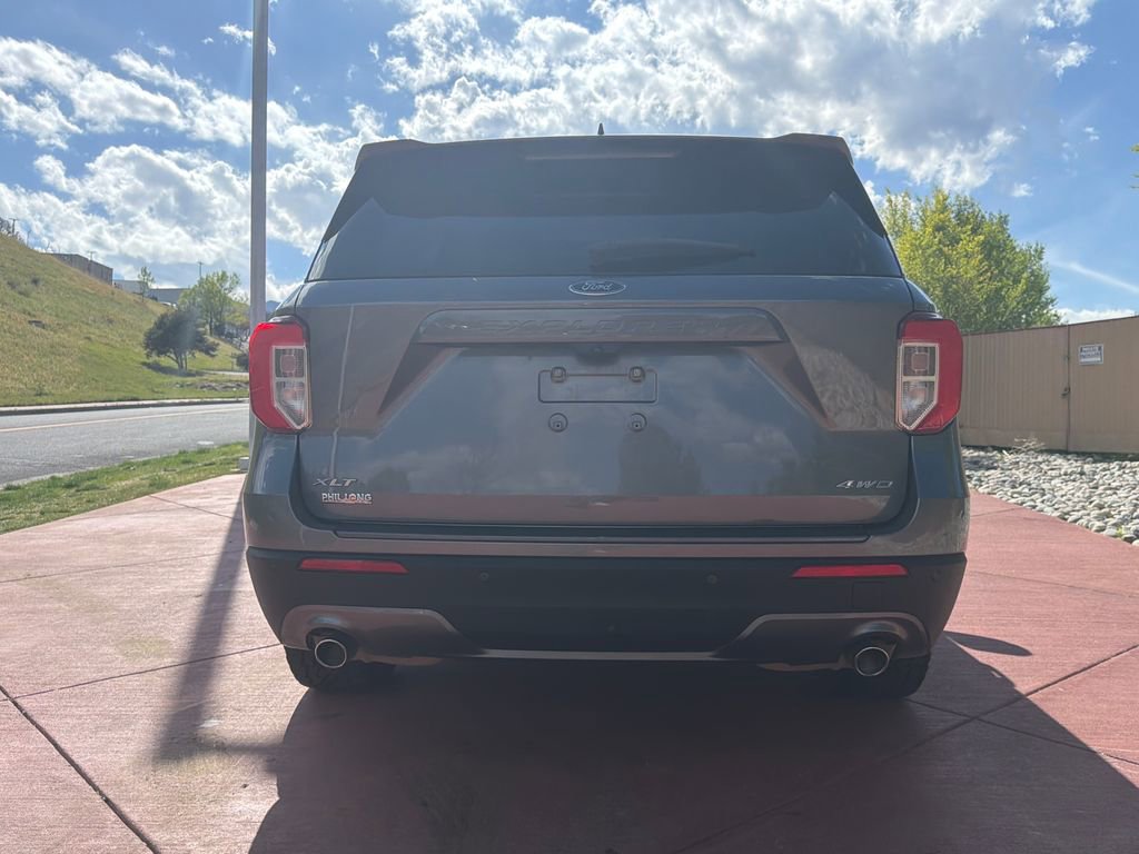Certified 2021 Ford Explorer XLT w/ Equipment Group 202A AWD/4WD image 8
