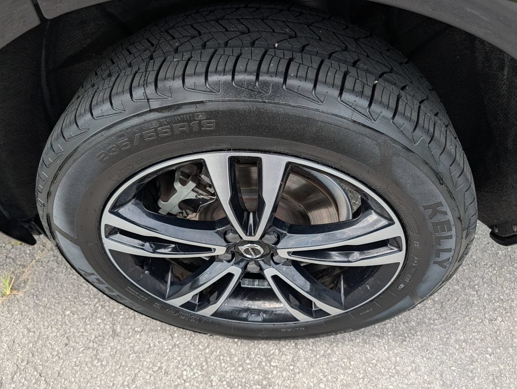 Used 2020 Volvo XC60 T6 Momentum AWD/4WD image 30
