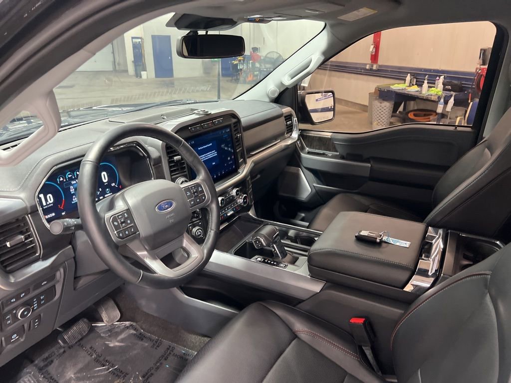 Certified 2022 Ford F150 Lariat w/ Equipment Group 502A High image 19