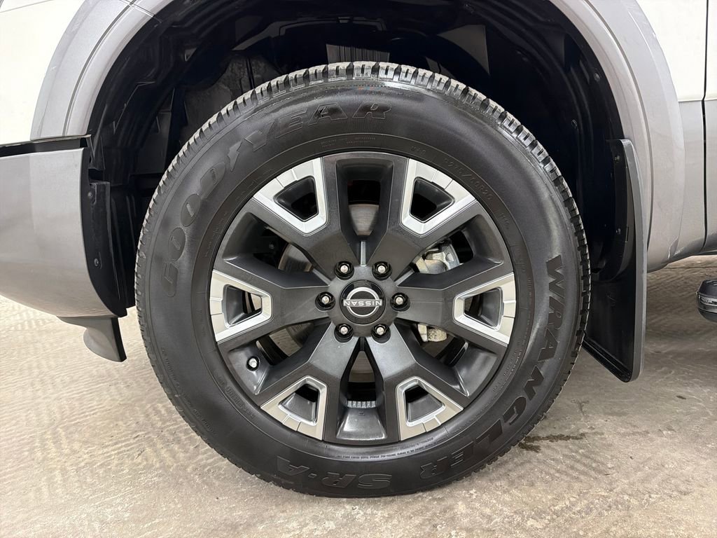 Used 2024 Nissan Titan Platinum Reserve w/ Moonroof Package AWD/4WD image 14