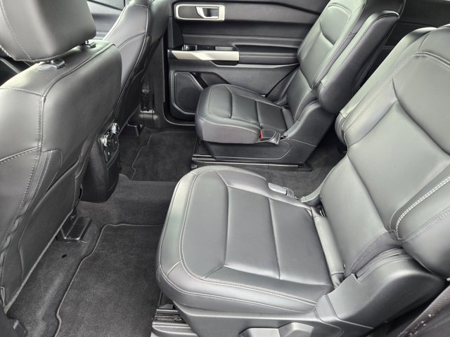Certified 2022 Ford Explorer XLT w/ Equipment Group 202A image 28