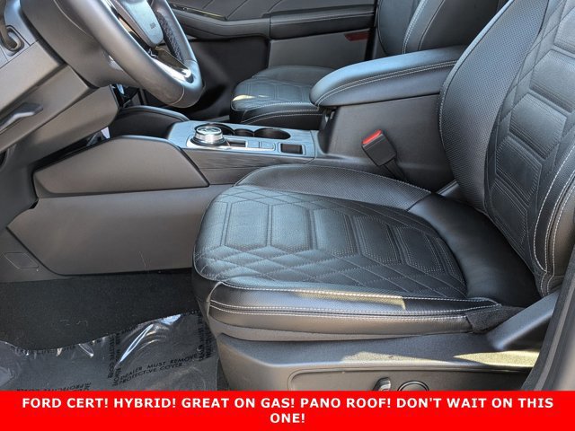 Certified 2023 Ford Escape Platinum w/ Premium Technology Package image 11